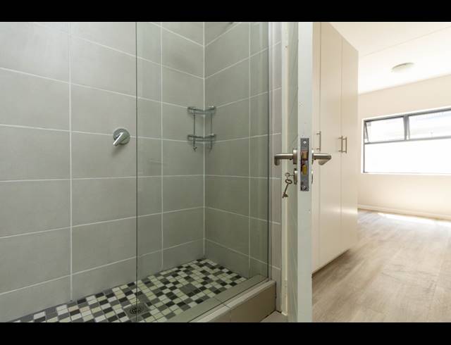 2 BEDROOM APARTMENT RENTED IN BRYANSTON